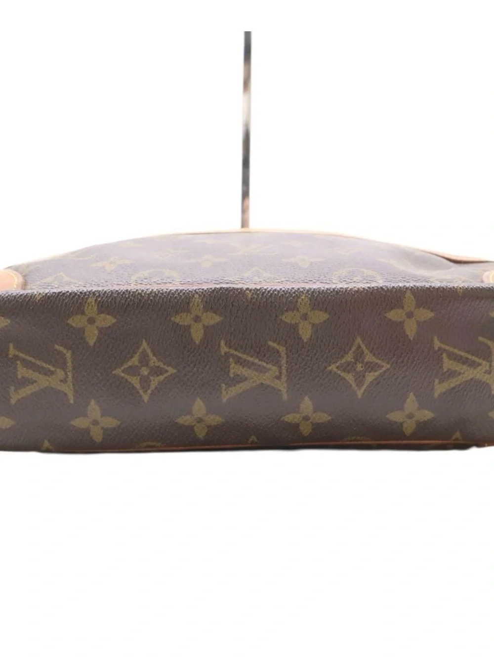 Louis Vuitton Monogram Canvas Compiegne - Picture 5 of 7